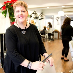 Milton Keynes hairdresser praises research after breast cancer diagnosis